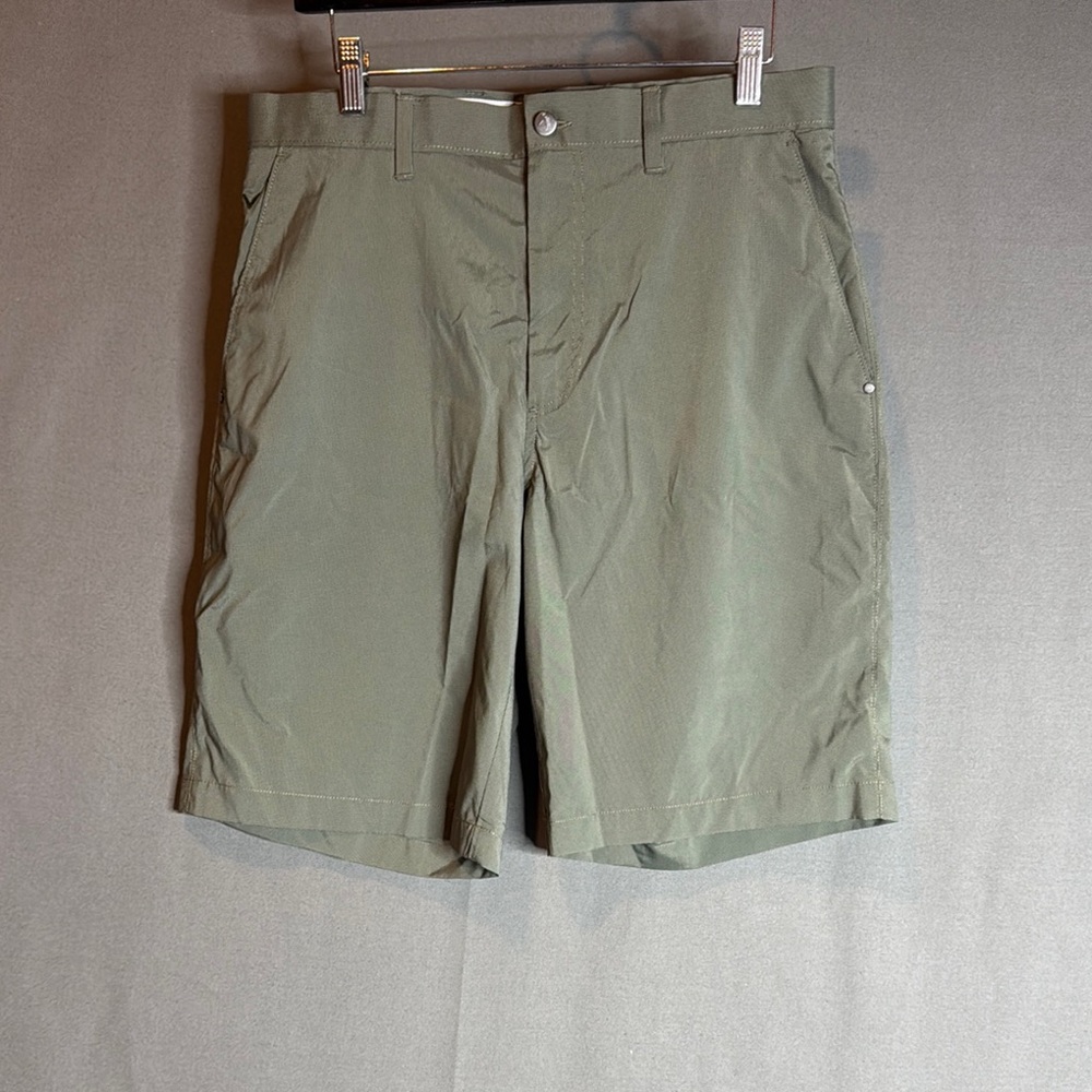 Callaway‎ Men's Green Shorts size 32 10” inseam